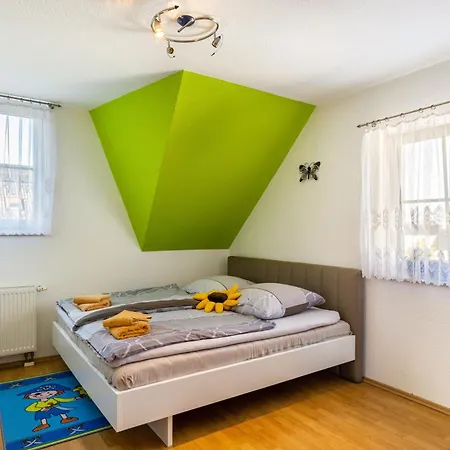 Einfamilienhaus Mit Garten Vakantiehuis *